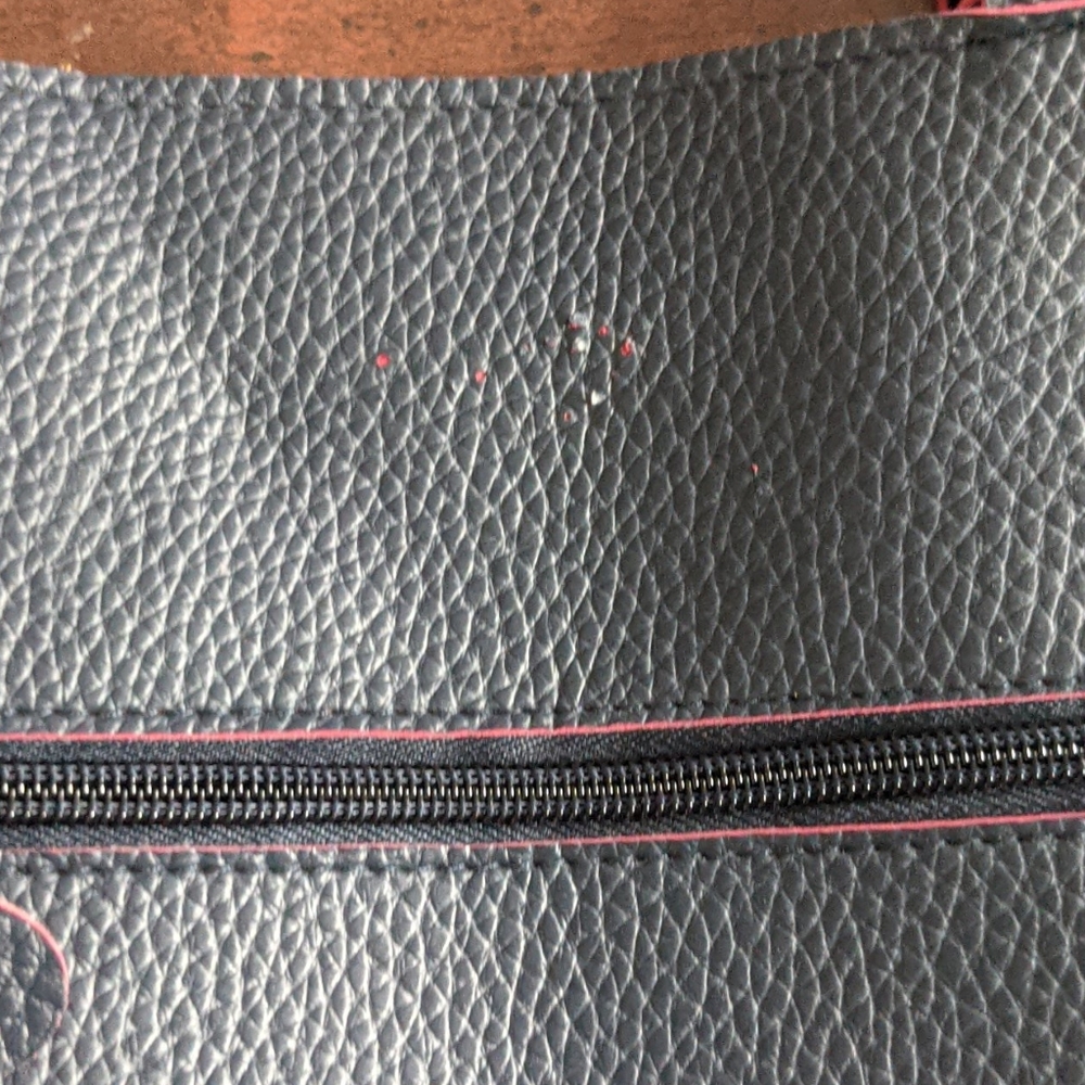 Handbag - Picture 5 of 5